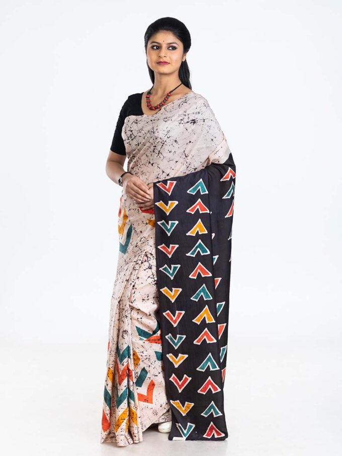 White Batik Silk Saree With Black Pallu