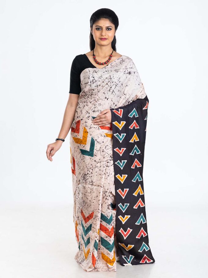 White Batik Silk Saree With Black Pallu